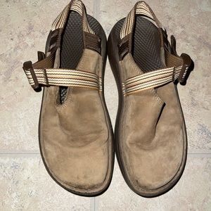 💥💥Chaco unisex sandals size 7 color Brown💥